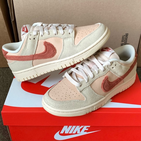 Dunk Low ‘Terry Swoosh’ - Picture 9 of 14